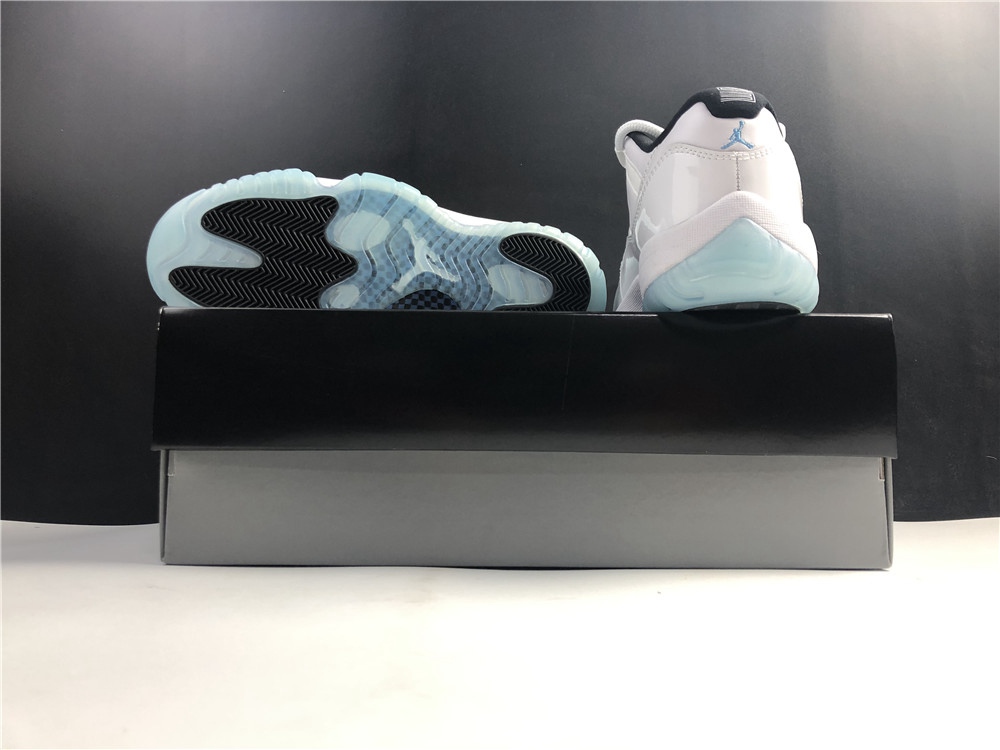 Air Jordan 11 Low Legend Blue AV2187-117